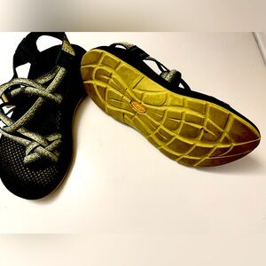 Women’s chaco sandals!
